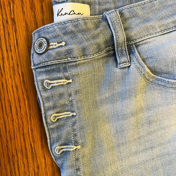Light wash KanCan distressed skinny jeans - Picture 2 of 7